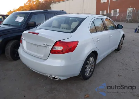 2012 Suzuki Kizashi Se z USA, uszkodzony, nr VIN JS2RF9A39C6100303